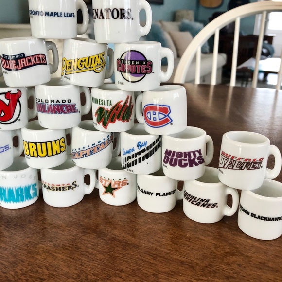 NHL, Hockey, Mini Mugs, Set of 26, Double Sided Print, Good Condition - Picture 11 of 14